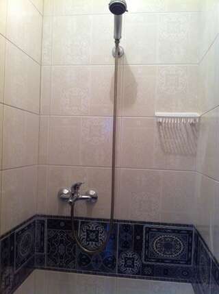 Мини-отель Mini-Hotel on Solomianka Киев Двухместный номер с 1 кроватью и общей ванной комнатой-7